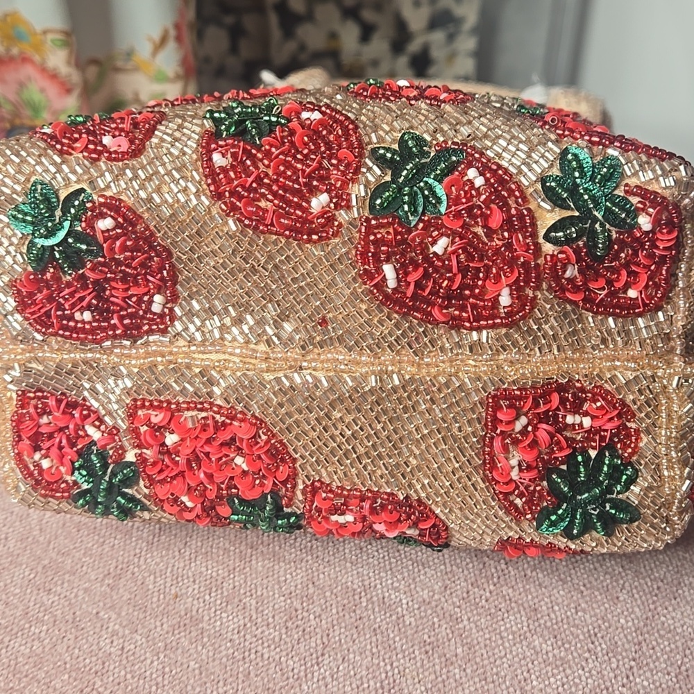 NWT Indian Beated Straberry Bag - Picture 6 of 7